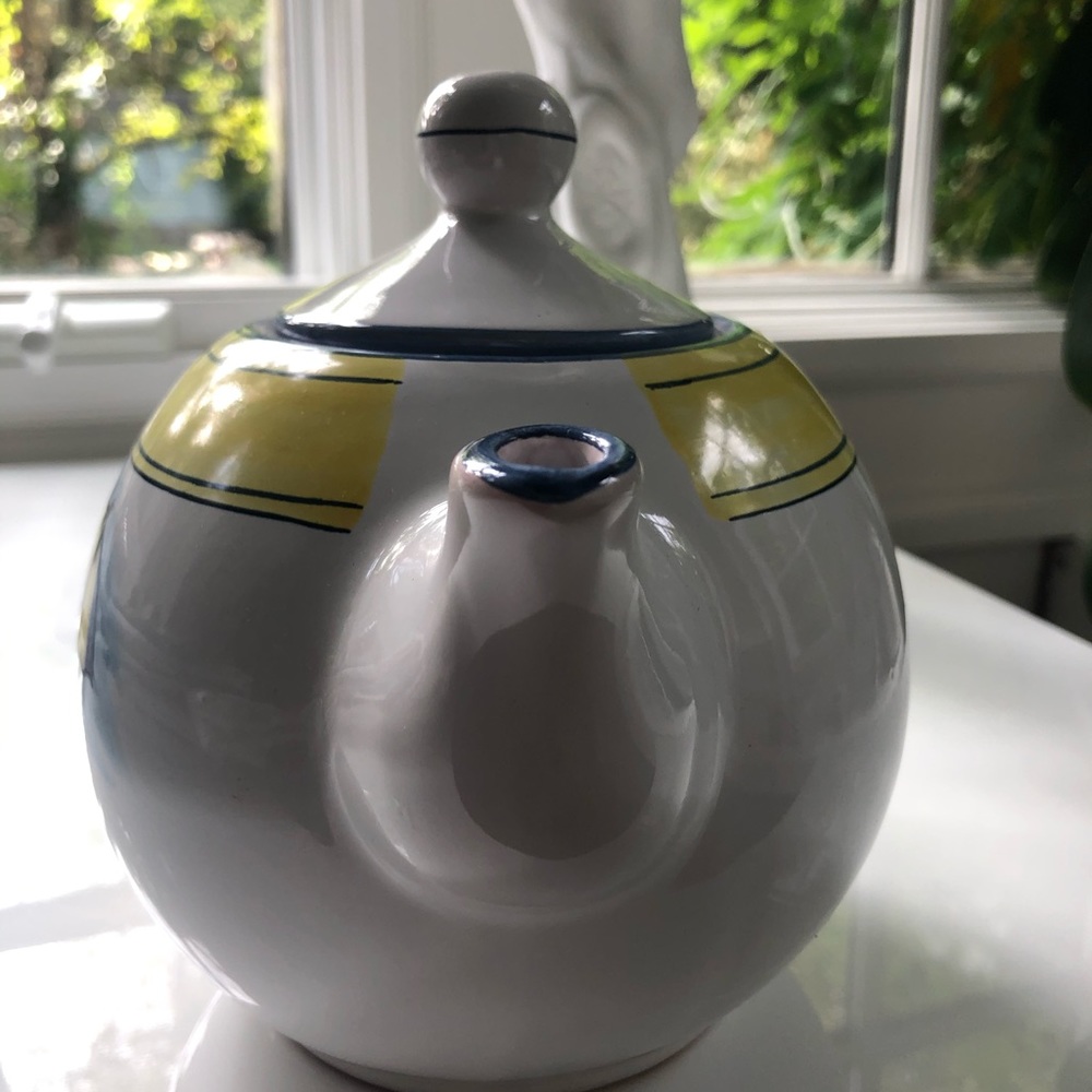 Teapot - Picture 7 of 8